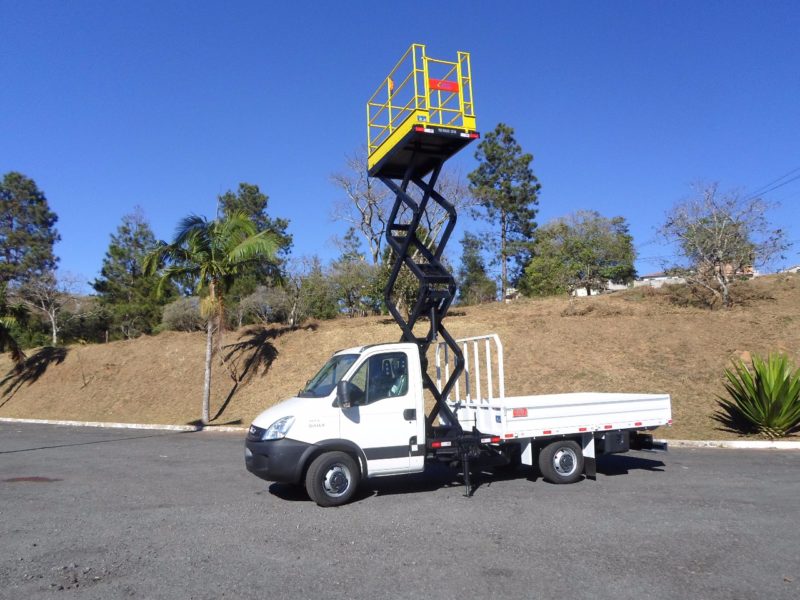 Plataforma Pantográfica Simples - Truck Jota