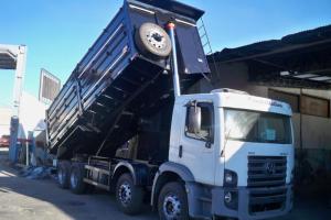 Caçambas Basculantes Especiais Caçambas Basculantes Especiais