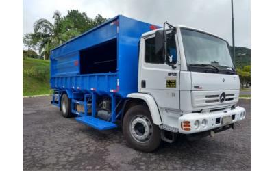 CARROCERIA FECHADA PARA TRANSPORTE DE OSSO CARROCERIA FECHADA PARA TRANSPORTE DE OSSO