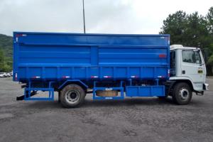 CARROCERIA FECHADA PARA TRANSPORTE DE OSSO CARROCERIA FECHADA PARA TRANSPORTE DE OSSO