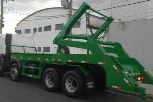 Poliguindaste Triplo Articulado Poliguindaste Triplo Articulado